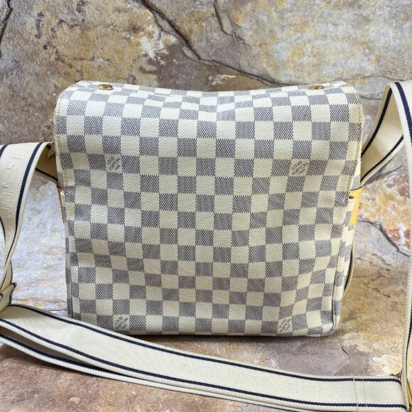 Louis Vuitton Naviglio Daimer Azur Crossbody / Shoulder Bag White Messenger Bag - Picture 2 of 14